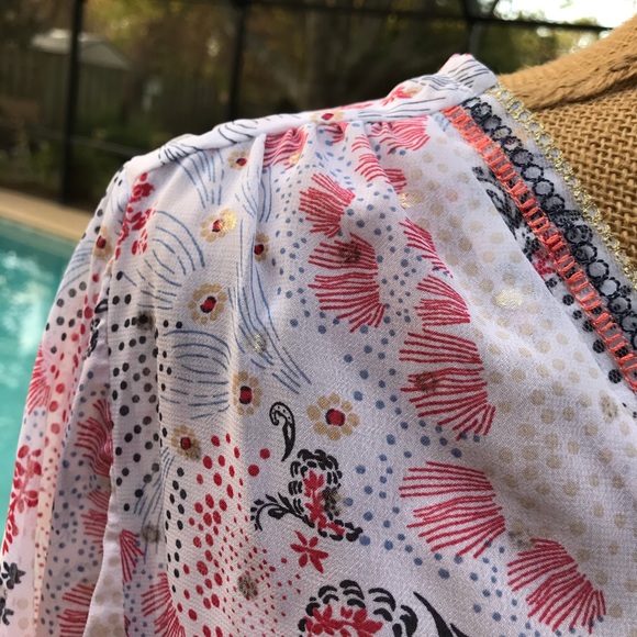 Brand New PXL top with bat sleeves - Picture 2 of 6